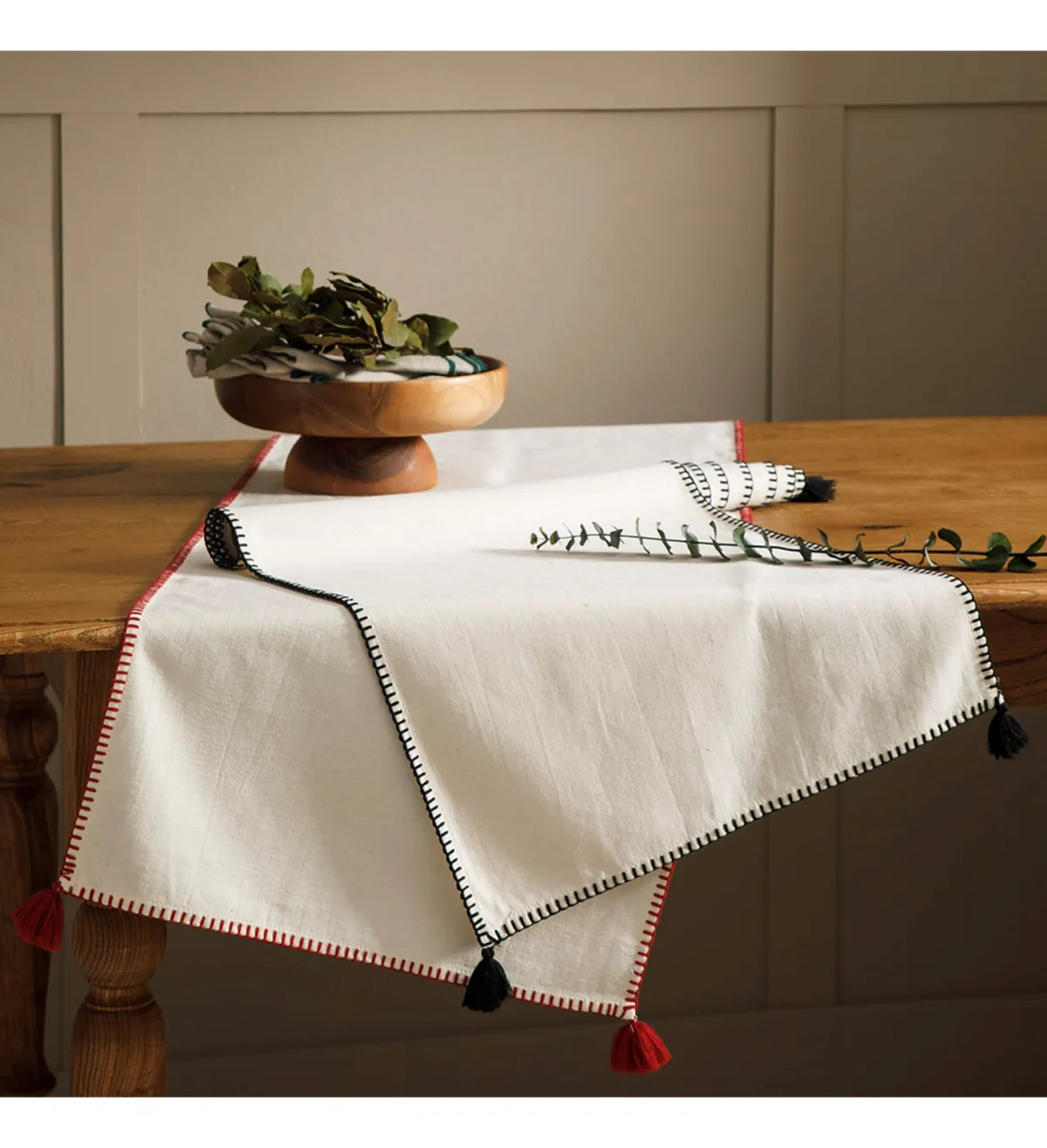 Oradea Püsküllü Runner Siyah 45x145 cm